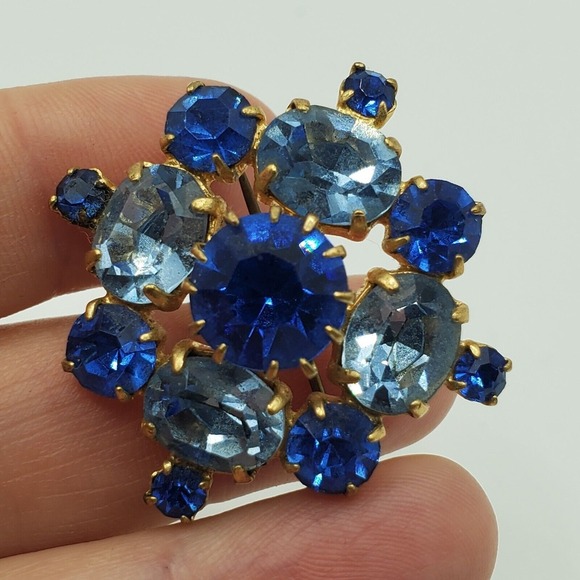 Shades of Blue Rhinestone Brooch Pin Prong Gold Tone Womens Jewelry‎ Fashion - Picture 6 of 12